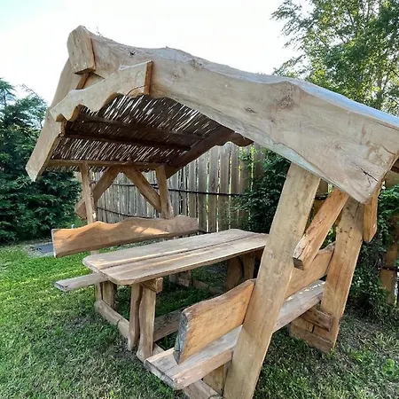Luxusní stan Magustanya Jurtaszallas *